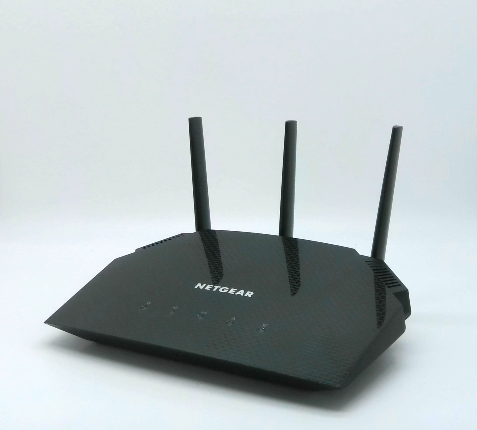 NETGEAR Nighthawk AX4 - RAX36S - AX3000 4-Stream Gigabit Dual Band WiFi 6 Router