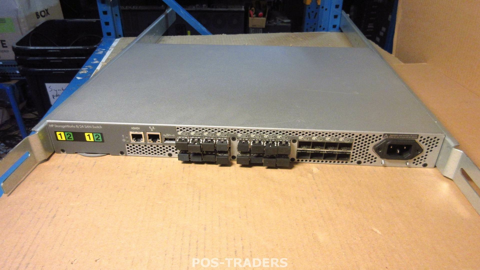HP AM868B StorageWorks 8/24 8Gb 24-Port 8Gbps SAN Switch INCL 16x 8GB SFPS