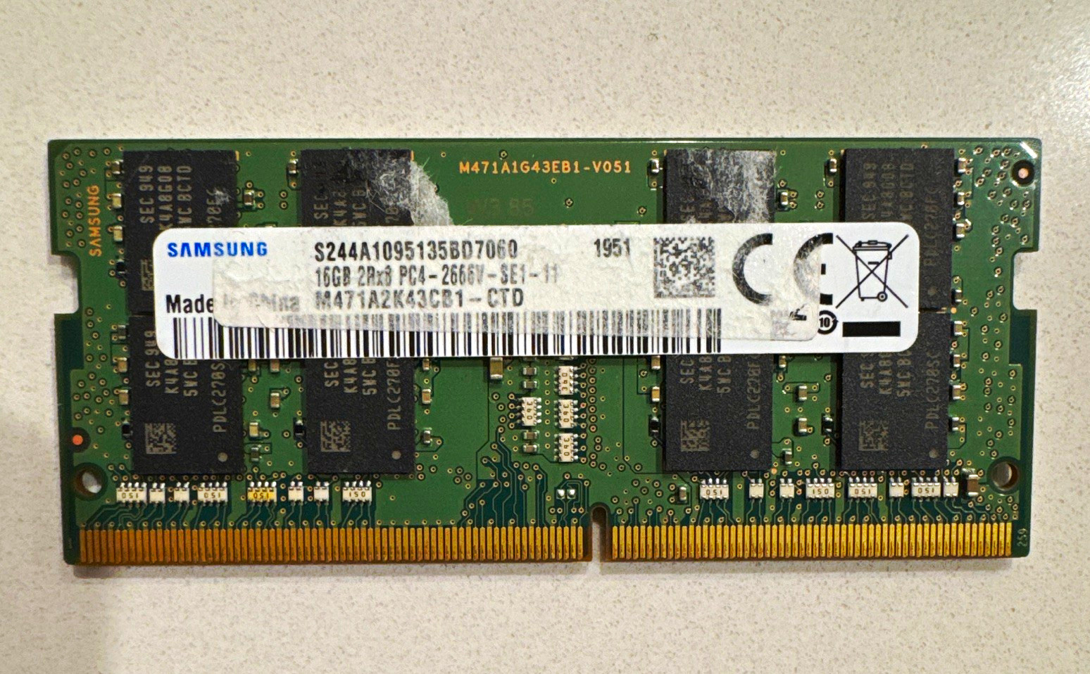 Samsung 16GB DDR4 PC4-2666V 260-Pin SO-DIMM RAM M471A2K43CB1-CTD