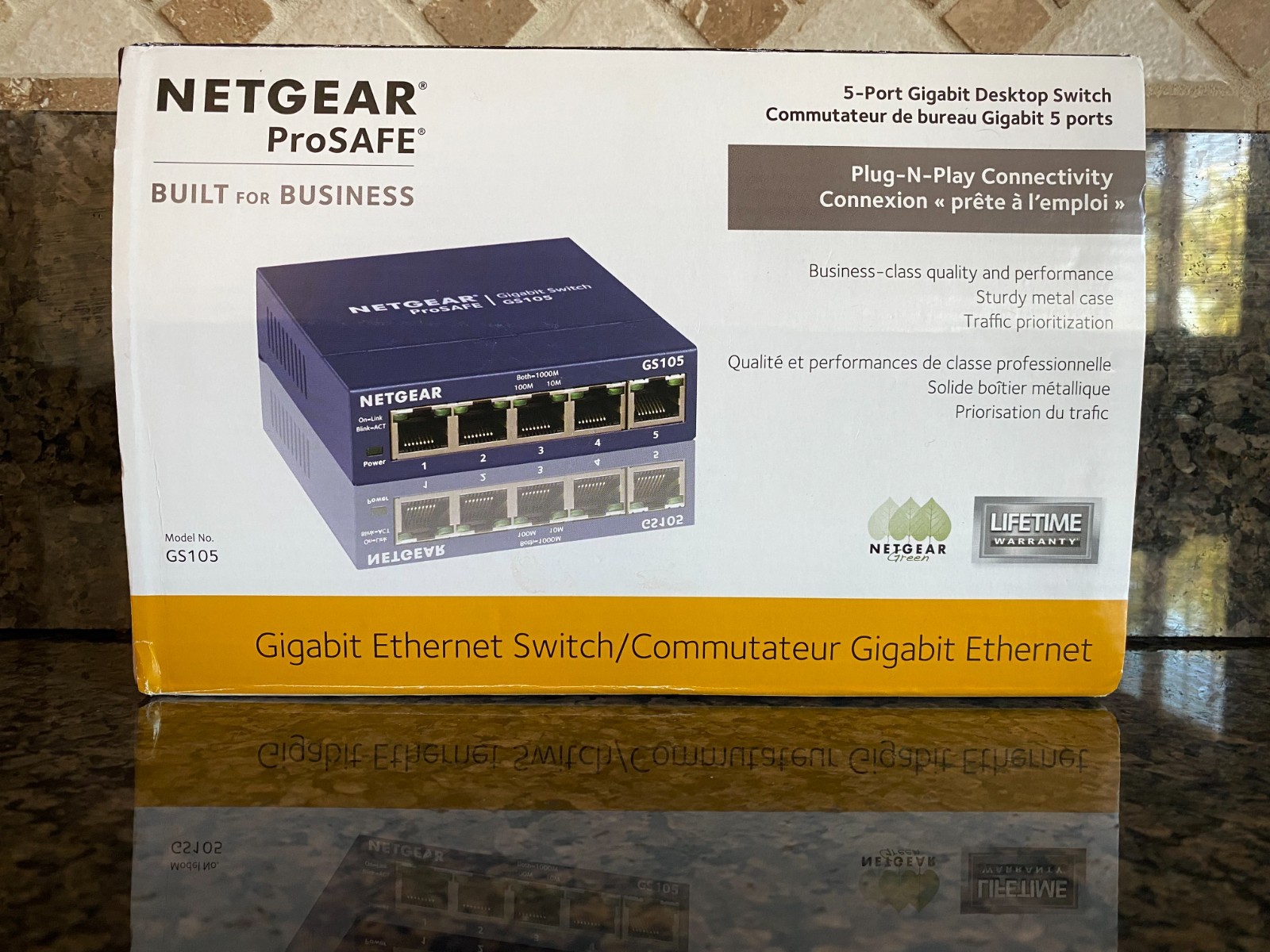 Netgear GS105 V5 Prosafe 5 Port Gigabit Switch WITH POWER ADAPTER