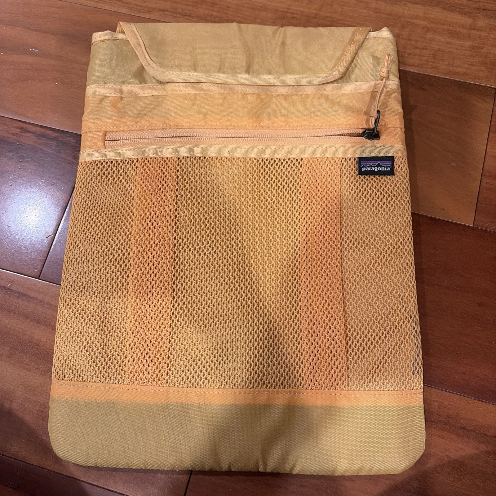Patagonia Refugio Daypack  Bag Padded Laptop Tablet Sleeve