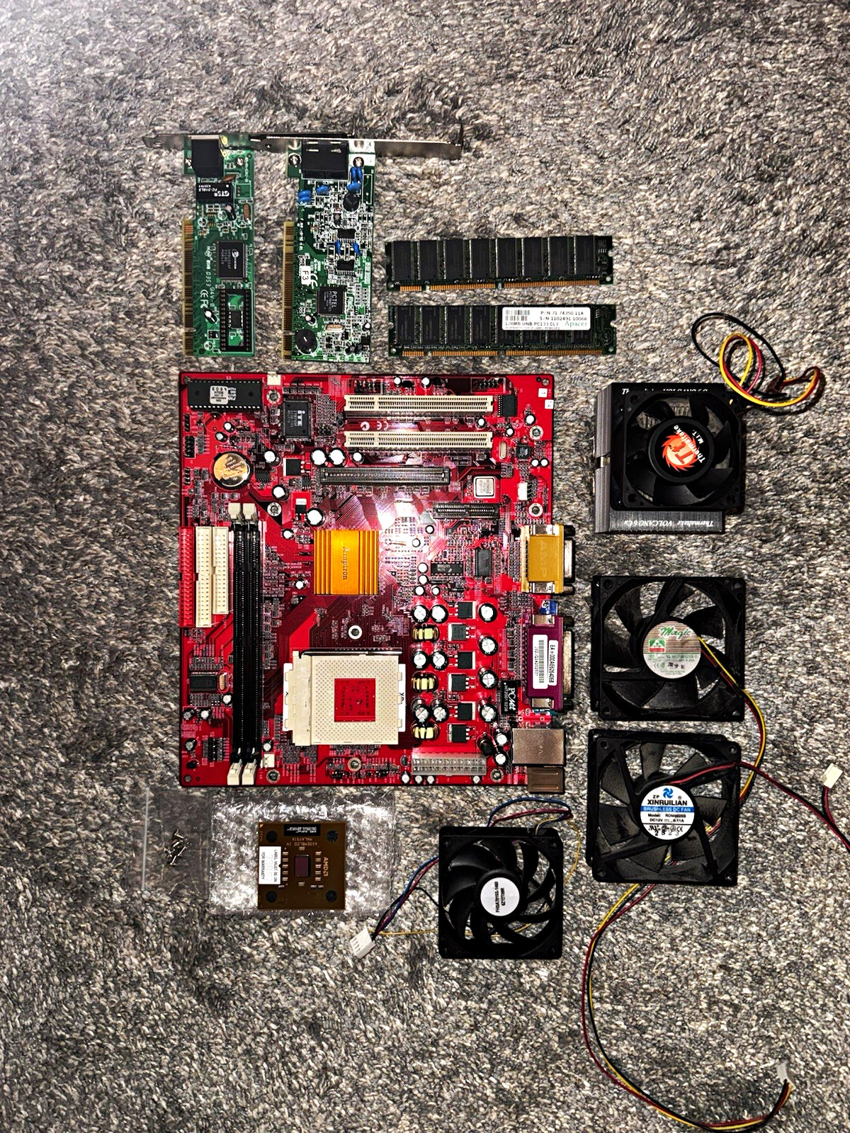 PCChips M820LR MicroATX Motherboard - AMD Athlon 1800 XP - 256MB SDRAM Retro PC