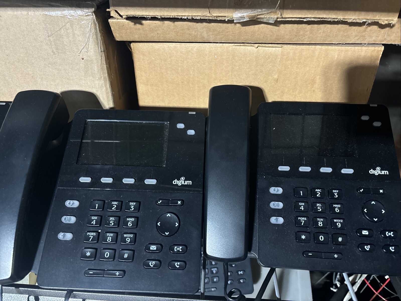 Digium D62 IP Phone 2-Line SIP with HD Voice, Gigabit, 4.3 Inch *Used*