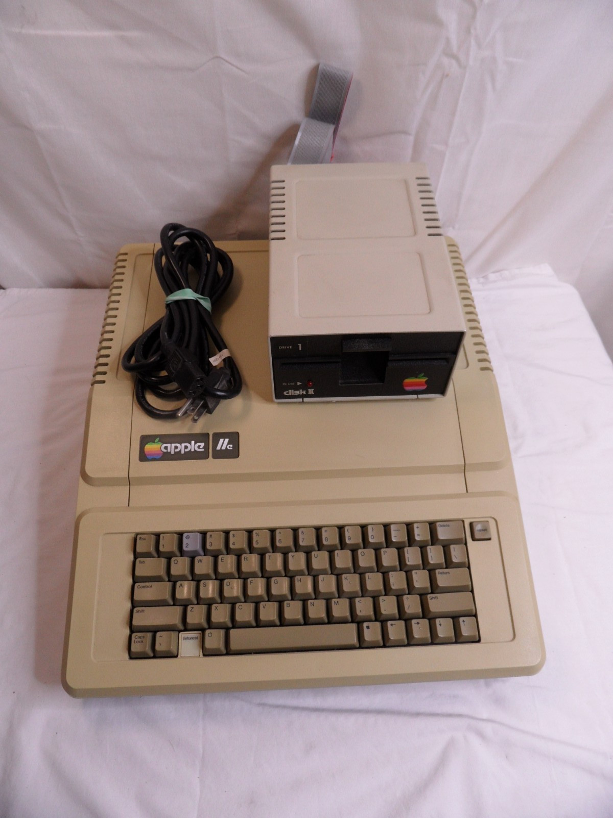 Apple IIe Enhanced Computer with  Disk II Drive,  Works Great