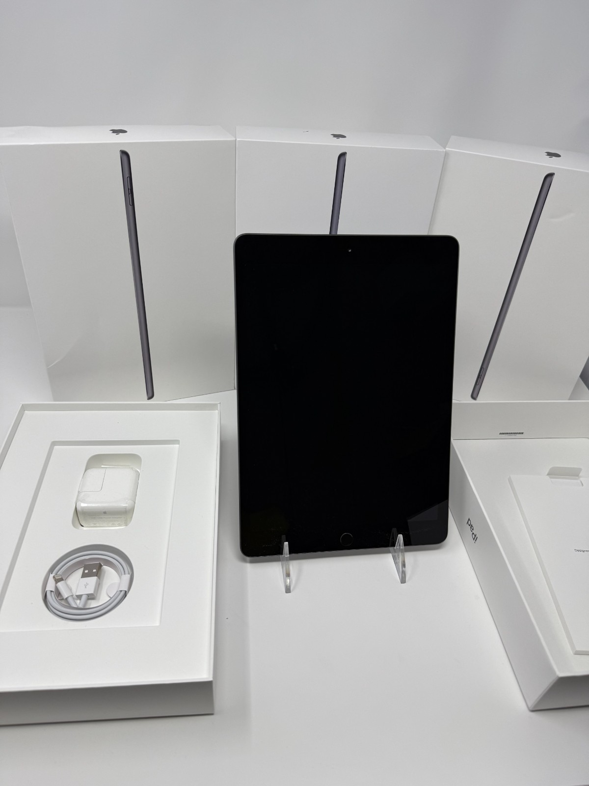 Apple iPad 8th Gen.  Wi-Fi - Good condition