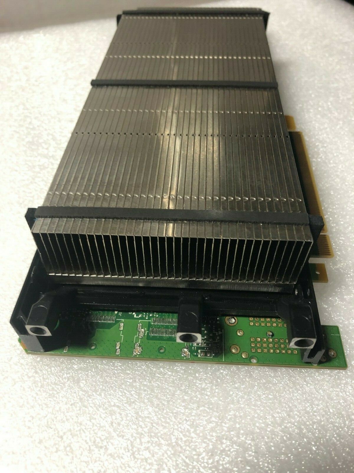  NVIDIA TeslaK20 5GB GPU Passive Cooling 2496 CUDA core 208GB 900-22081-0110-002
