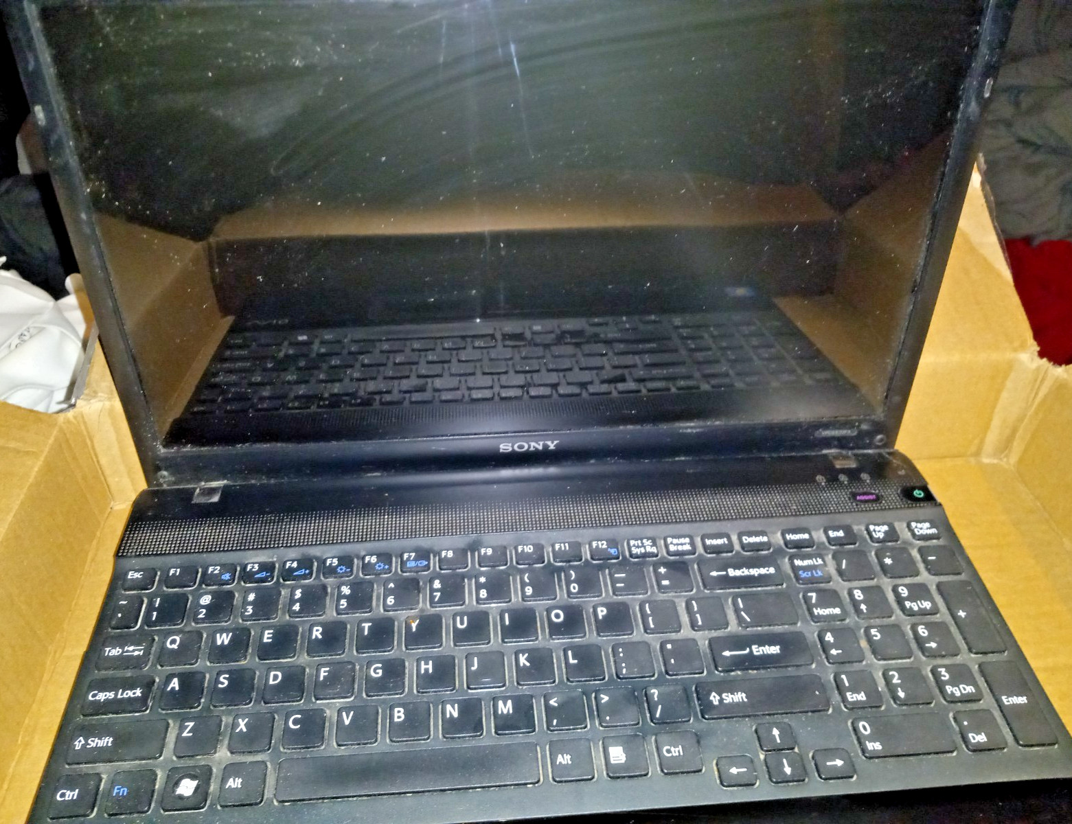 Sony VAIO PCG-61611L  Laptop-For parts