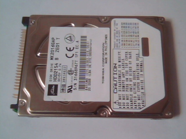 2.5 Hard Drive IDE Disk Toshiba MK2016GAP HDD2154 B ZE01 T 20GB