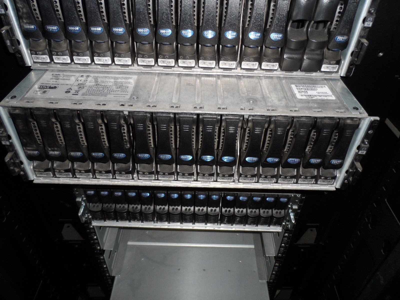 EMC KLE Storage Array 005047825 15x 500GB 2x Controller 118032227  PSU 118032322