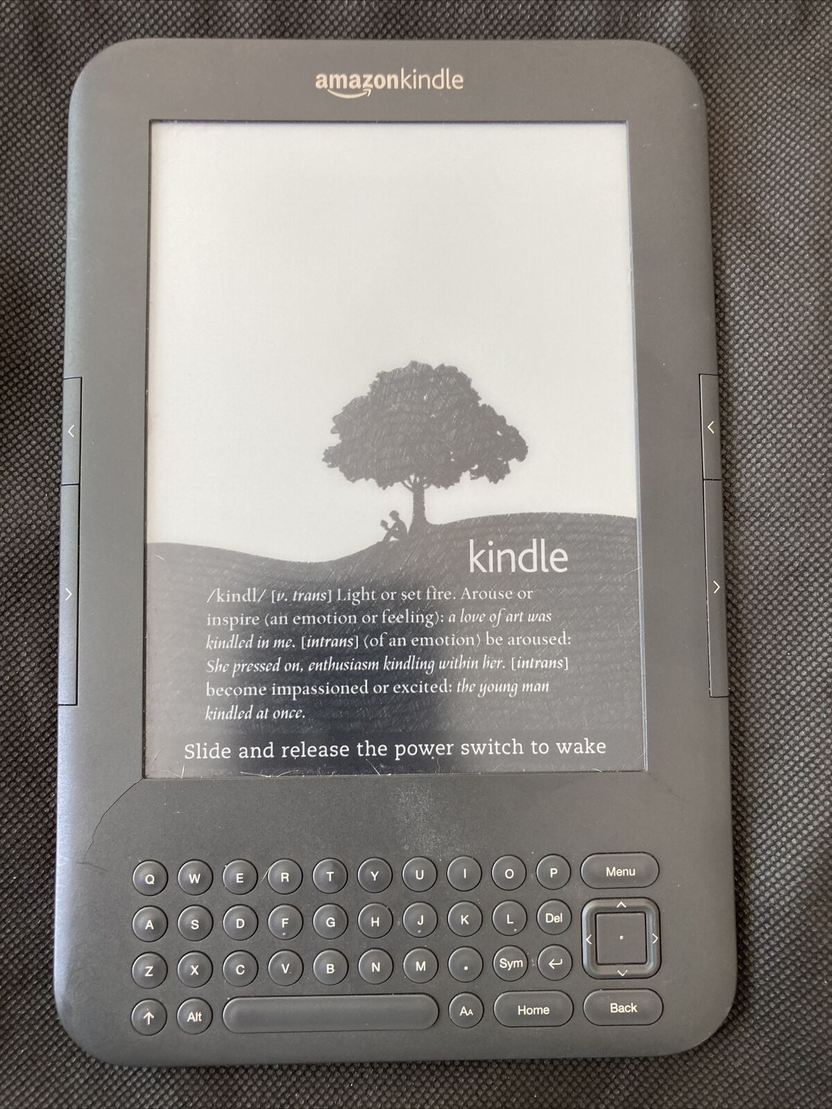 Amazon Kindle Keyboard (3rd Generation), Wi-Fi/3G
