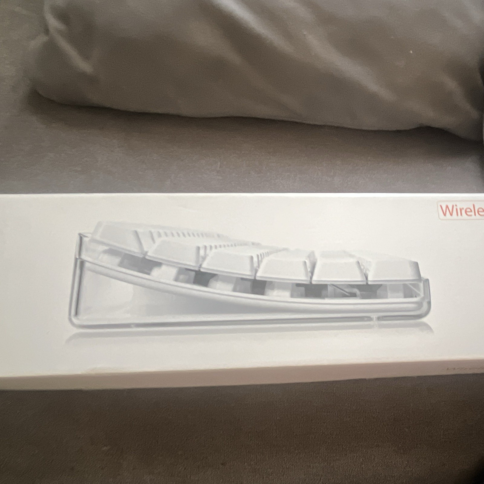 Wireless Computer Keyboard Wireless Connectivity White Plastic Construction