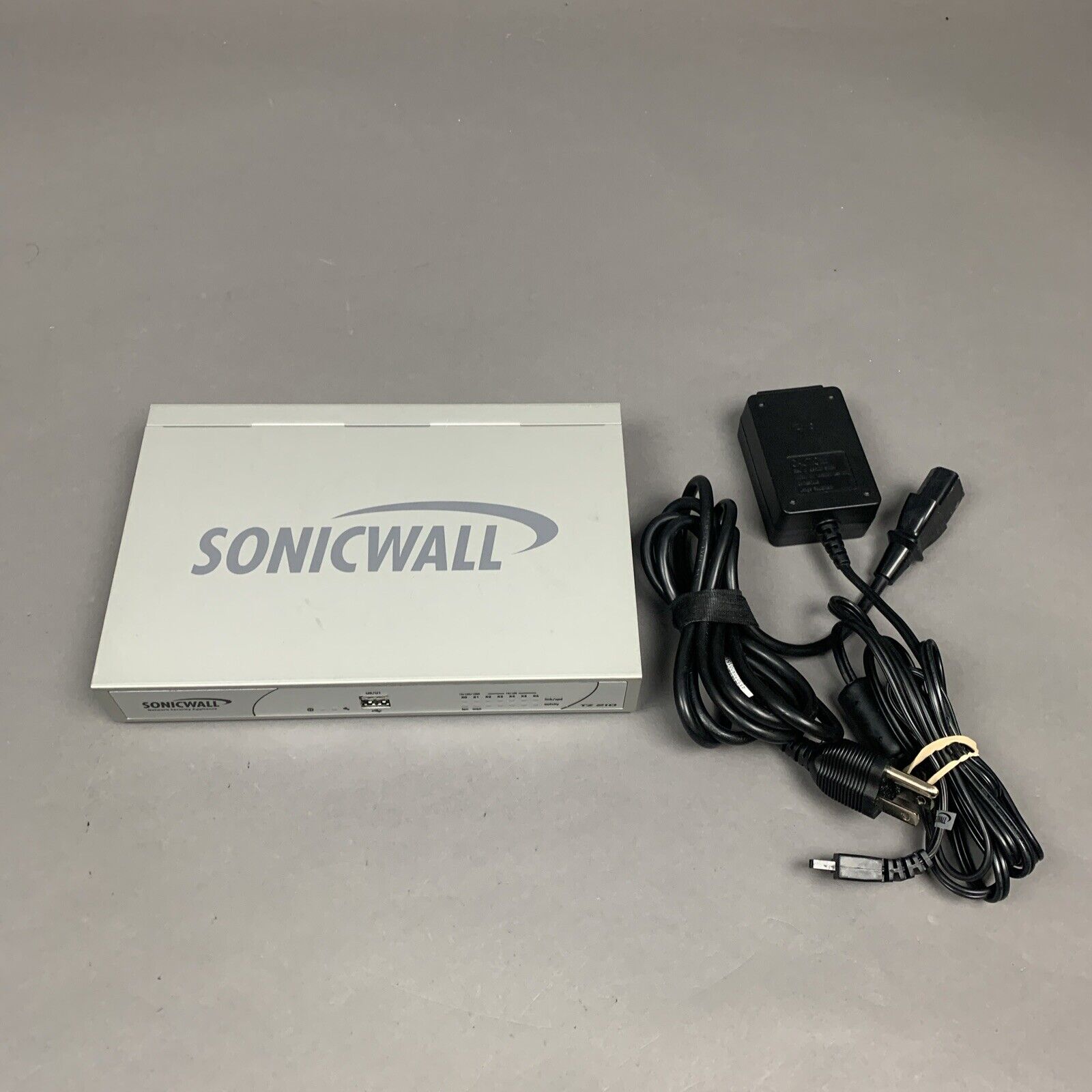 Sonicwall TZ 210 Network Security Appliance Model/Type APL20-063 D-11178 w/ Cord