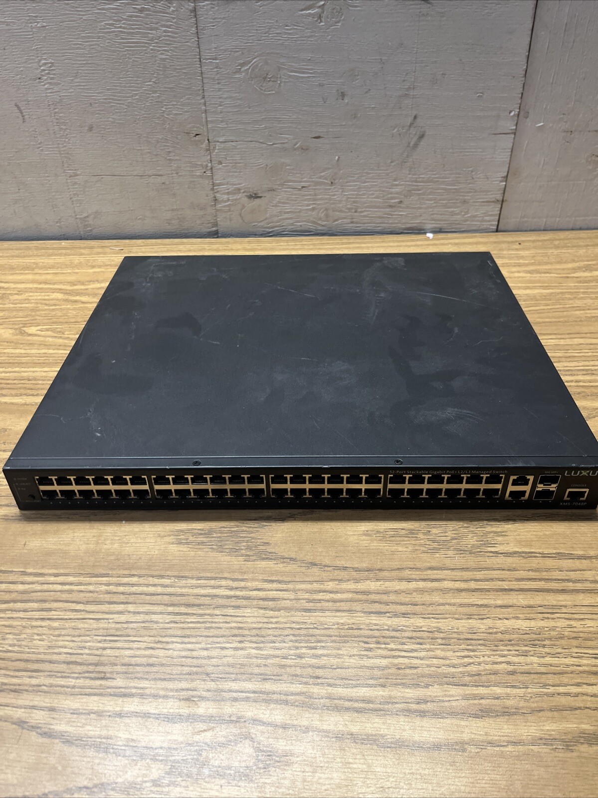 LUXUL XMS-7048P 52 Port PoE Gigabit Switch