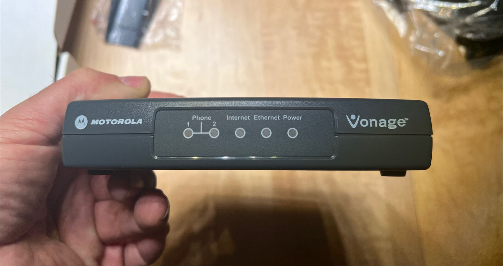 Motorola/Vonage VT2142-VD Broadband Router/Voice Gateway VoIP 