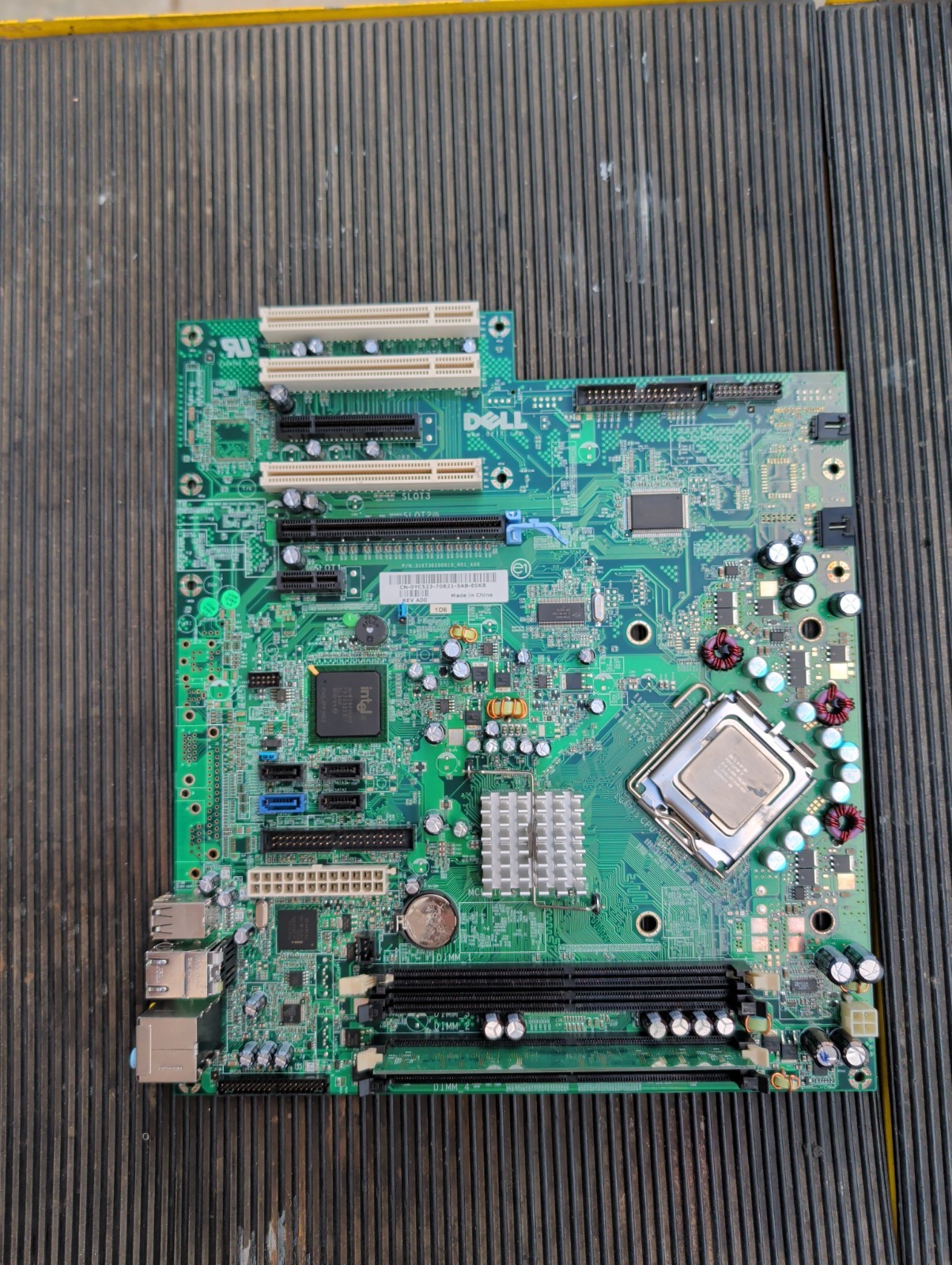 DELL 0YC523 DIMENSION 9100 MB W/ INTEL 3.2 GHz CPU And 512 MB RAM 