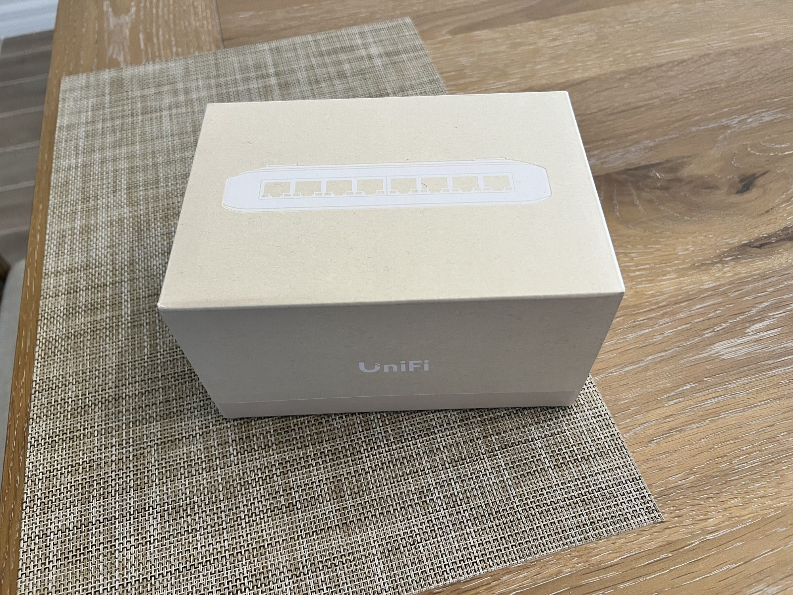 New Factory Sealed Ubiquiti Networks USW-Lite-8-PoE Gigabit Ethernet Switch