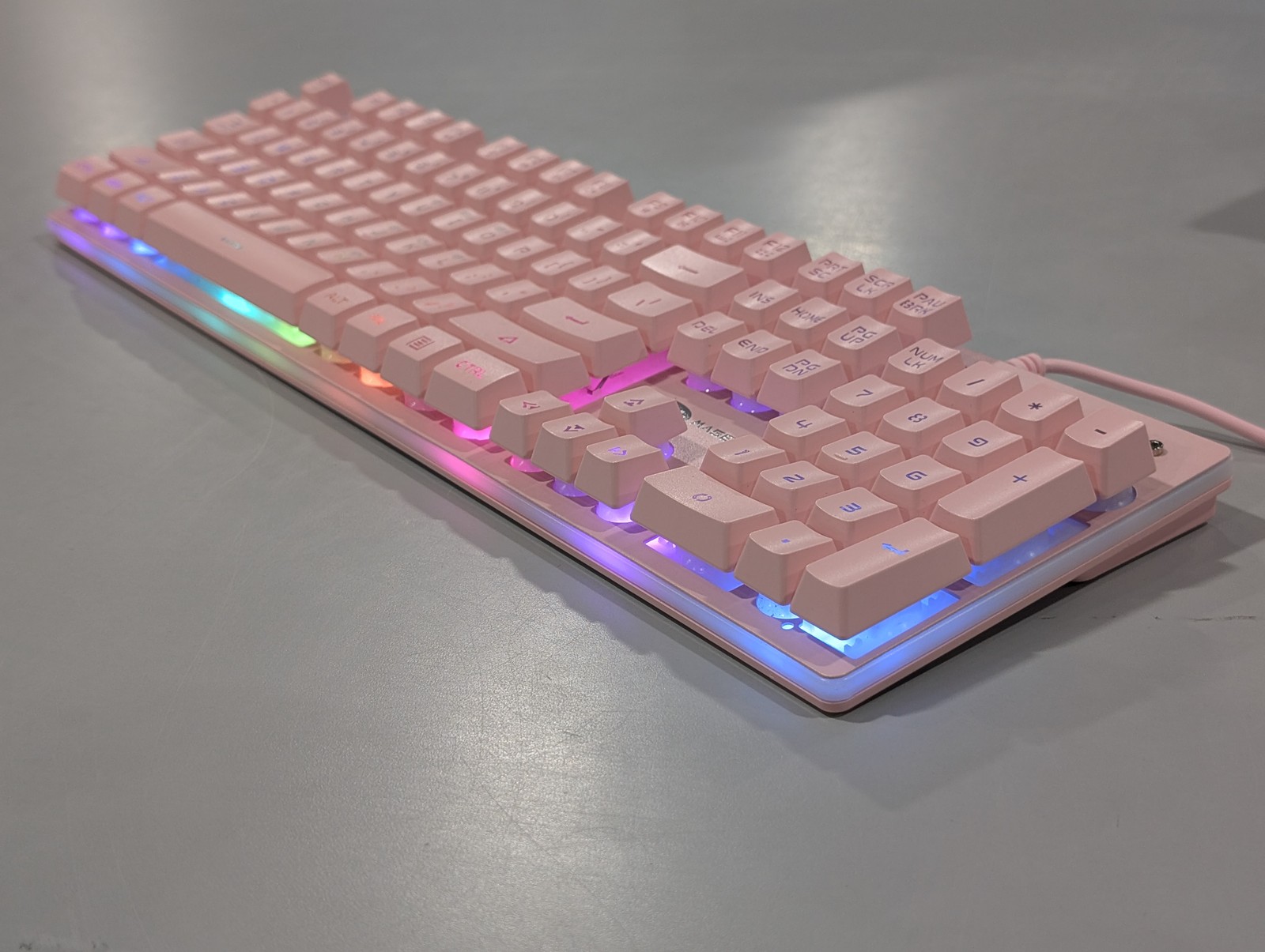 MAGEGEE FULLSIZE MEMBRANE GAMING KEYBOARD RGB BACKLIGHT WITH RGB WIRED -  PINK