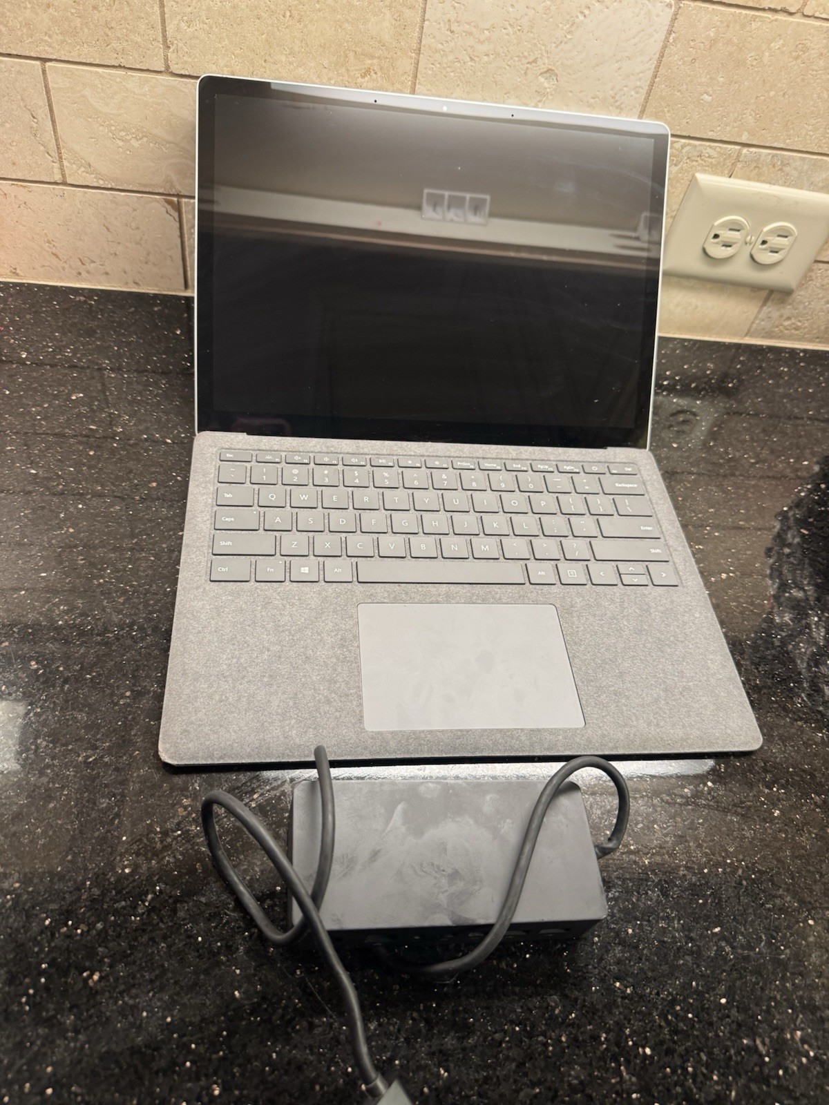 Microsoft Surface Laptop 3 (13.5") Model 1867 Untested For Parts Only)