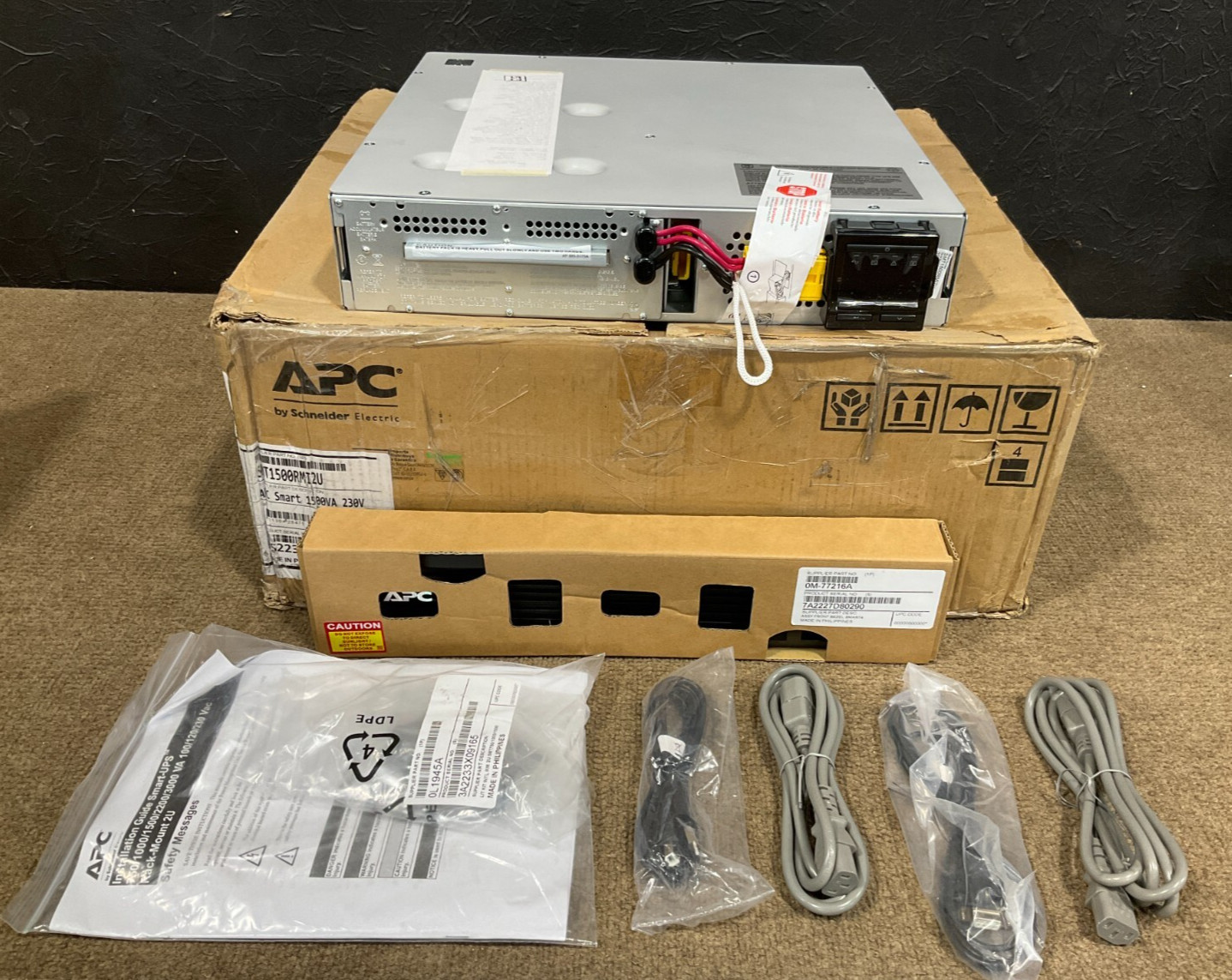 APC SmartUPS 1500VA international SMT1500RMI2U  ✅❤️️✅❤️️ NEW OPEN BOX