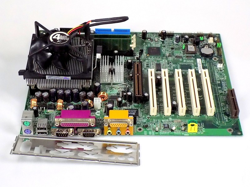 MSI 845 PRO4 MS-6391 + Intel P4 1.7GHz + 256MB SDRAM - Motherboard CPU RAM Bundle