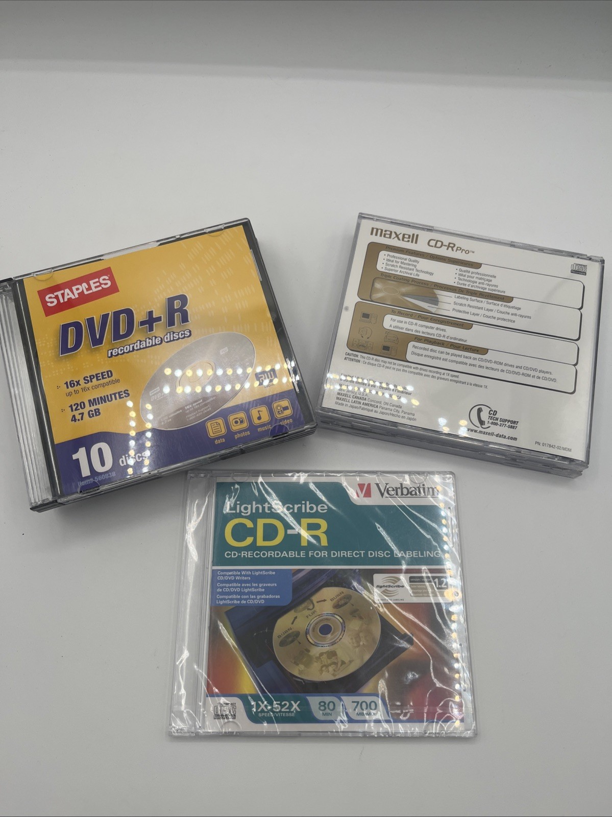 Staples DVD-R 120 Min 4.7 Gb with Jewel Case 7 Pk Blank DVDR New Plus 3 Extras