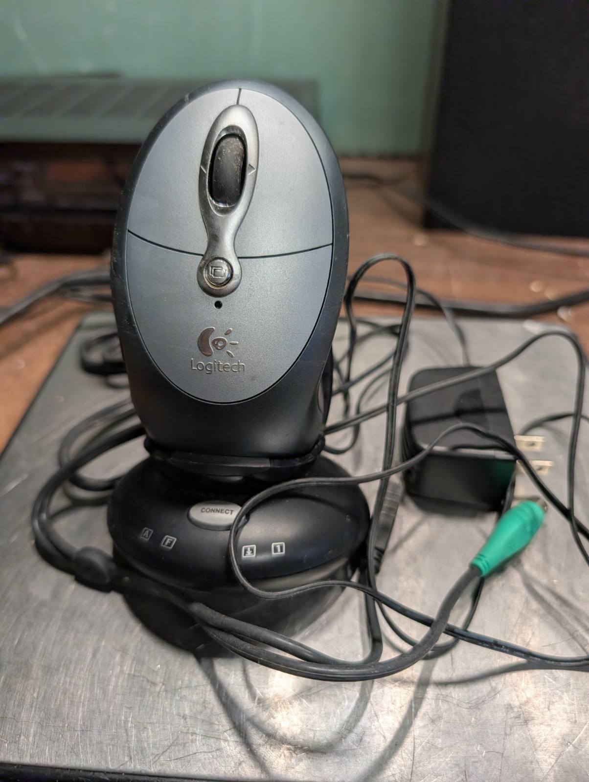 Logitech Cordless Click Plus Optical Mouse w/ Receiver C-B033 M-RAK89B Tested