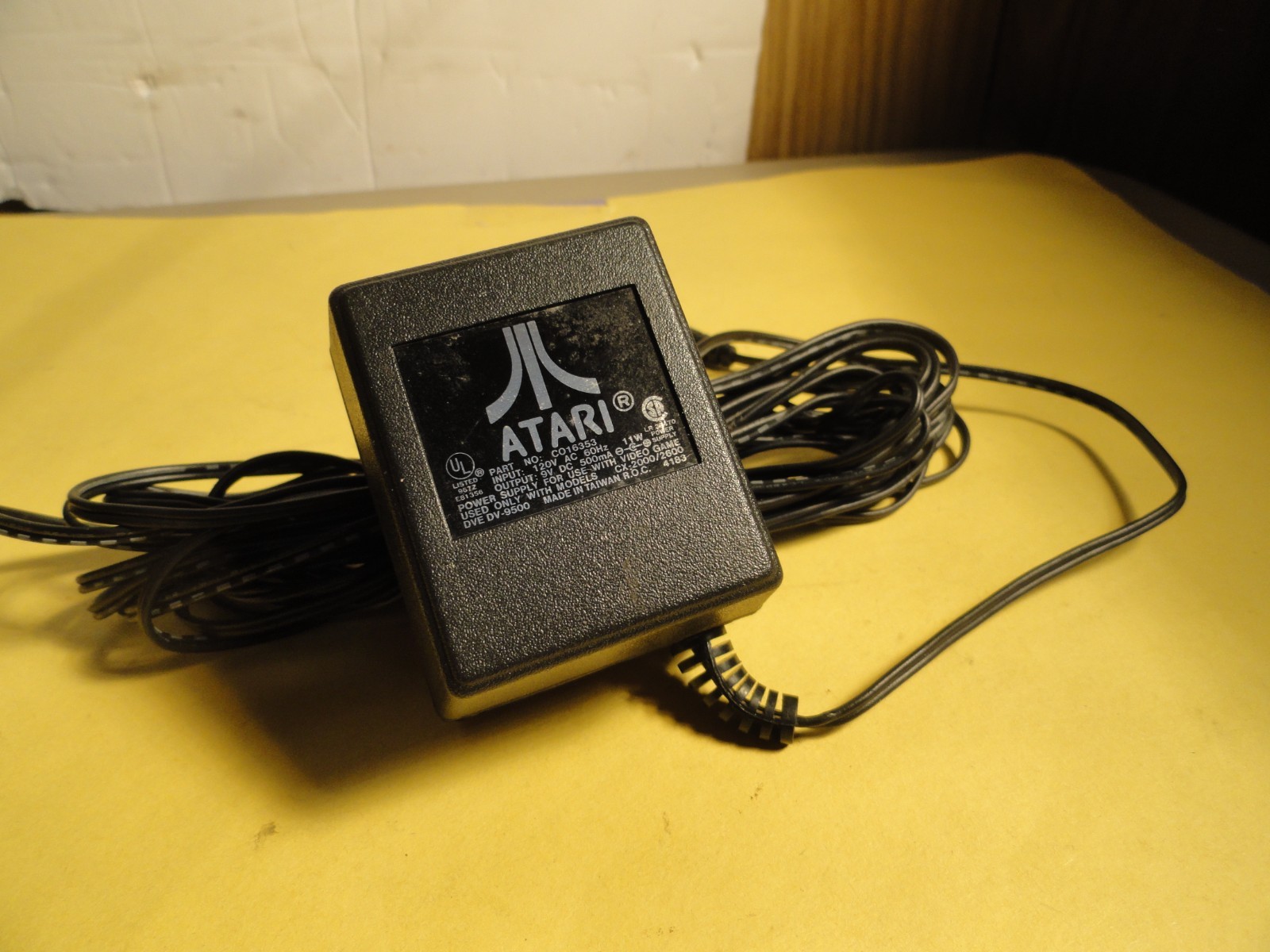 ATARI POWER PACK # C016353 FOR USE WITH VIDEO GAMES CX-2000 / 2600 OUTPUT 9V DC