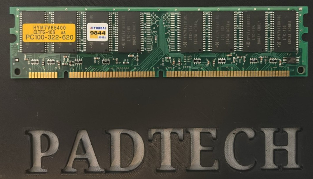 Vintage Hyundai HYM7V65400 32MB PC100 SDRAM 168-Pin DIMM CL2 Non-ECC Tested