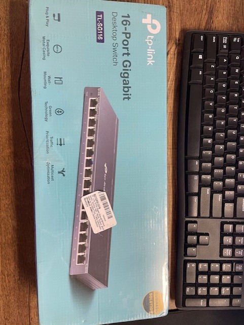 TP-LINK TL-SG116 16 Port Network Switch
