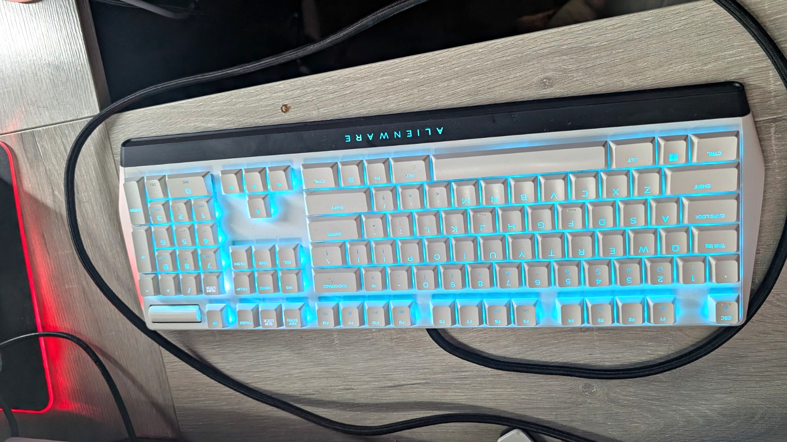 Alienware AW510K Wired USB RGB Illuminated Gaming Keyboard White English QWERTY