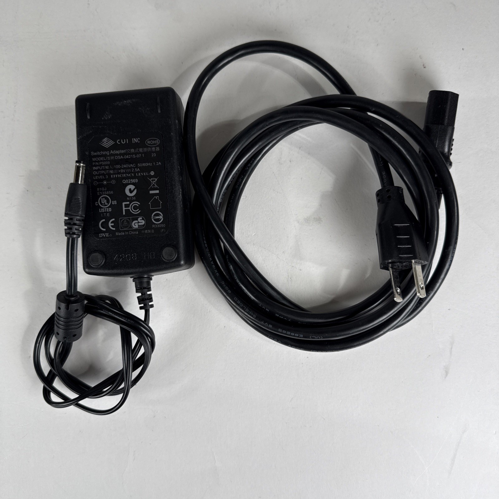 Original CUI  AC Power Adapter DSA-0421S-07 Switching Charger 9V 2.5A