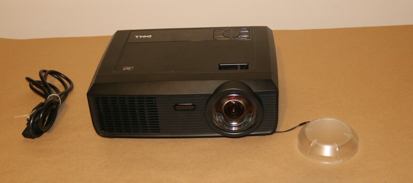 Dell S300wi 2200 Lumens DLP Short-Throw HDMI Projector .Hours Vary 555-901 Hours