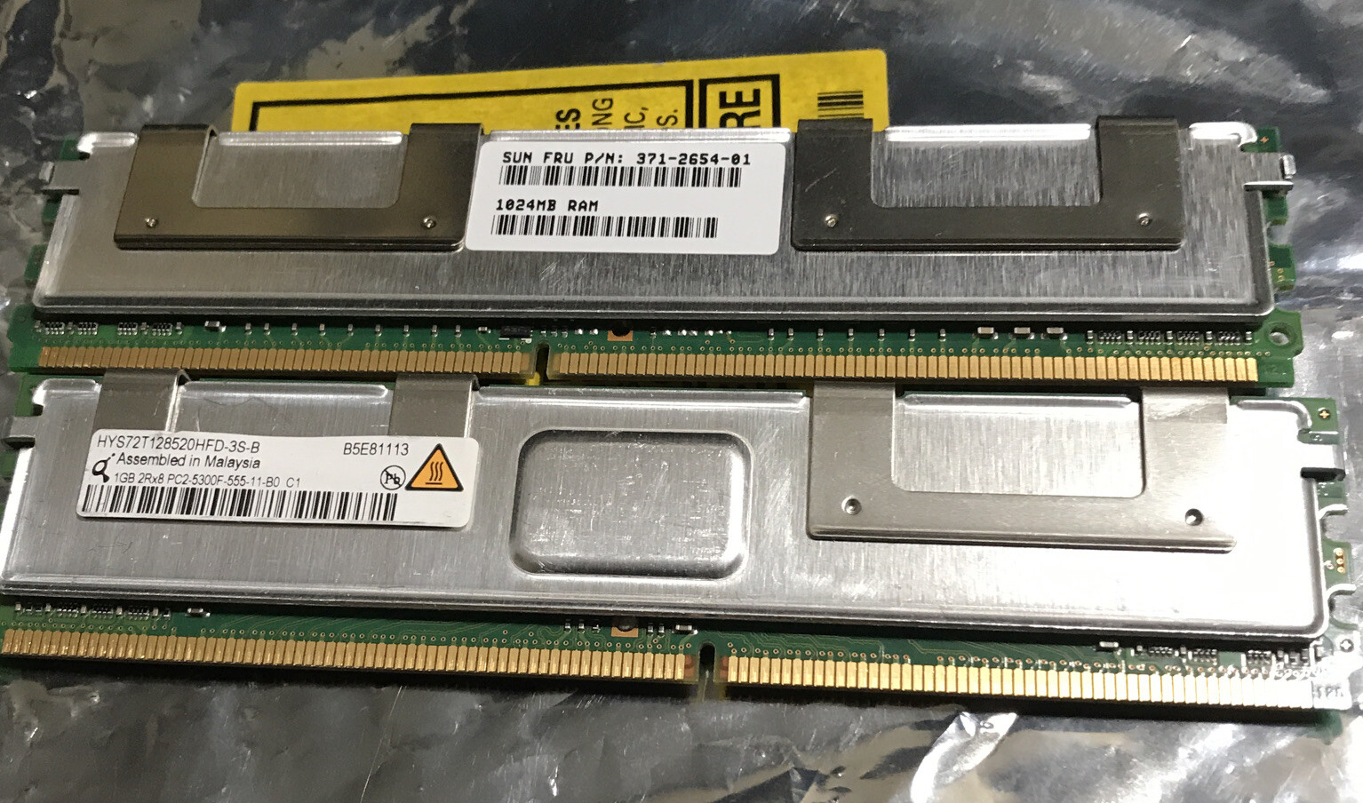 Qimonda HYS72T128520HFD-3S-B PC2-5300F-555-11-B0 1GB Server Memory RAM