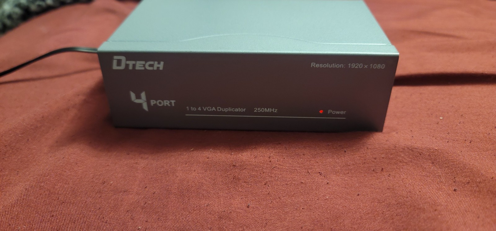 DTECH 4 PORT 1 to 4 VGA DUPLICATEOR 