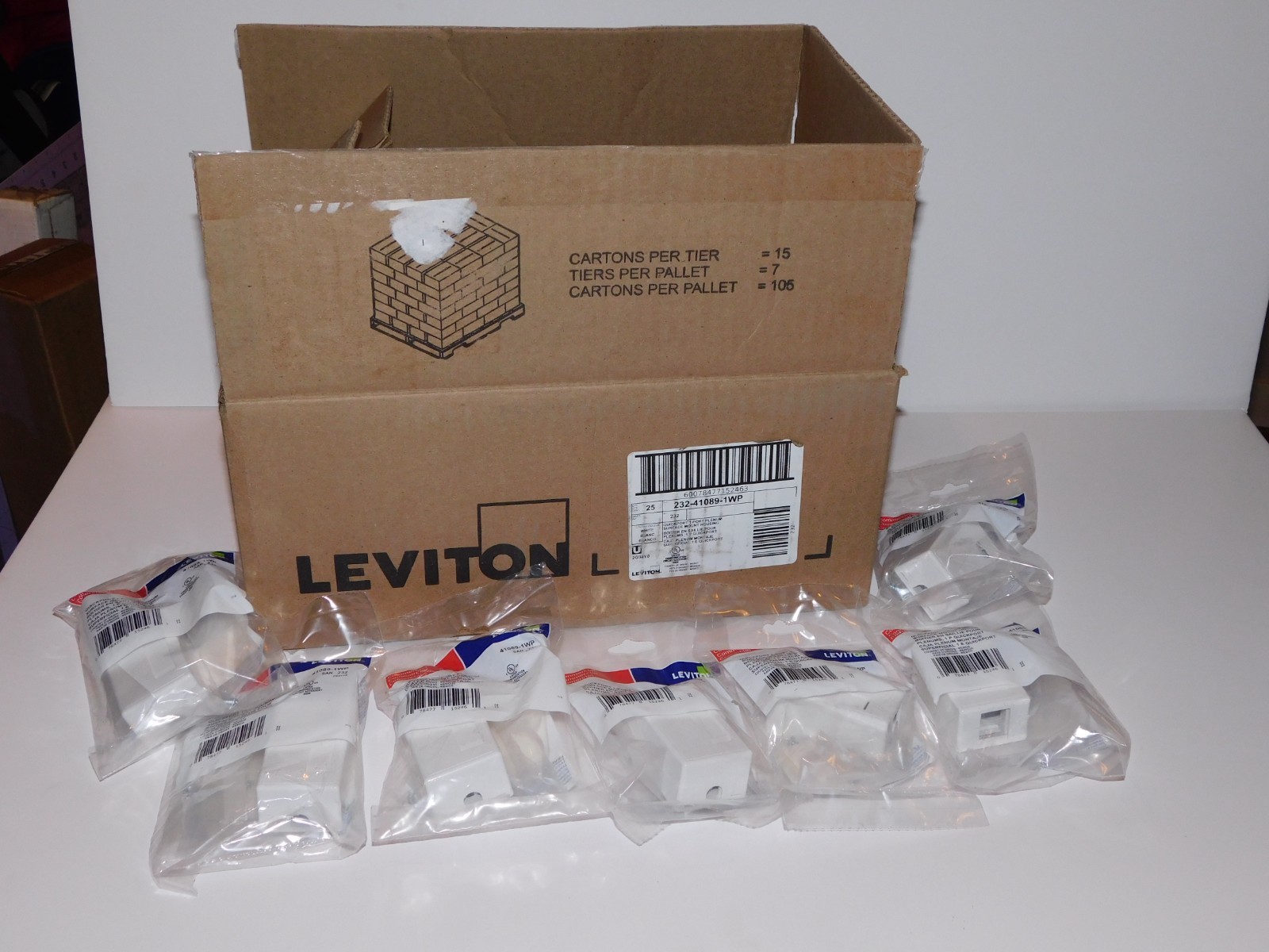 CASE X25 41089-1WP Leviton PLENUM Surface-Mount QuickPort Box - 1-Port White NEW