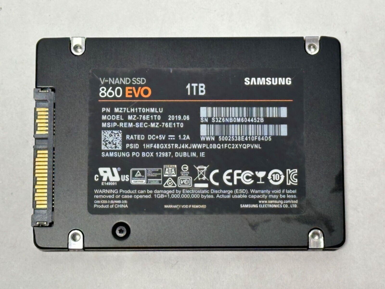 Samsung 860 EVO 1TB V-NAND SSD MZ7LH1T0HMLU MZ-76E1T0 Solid State Drive