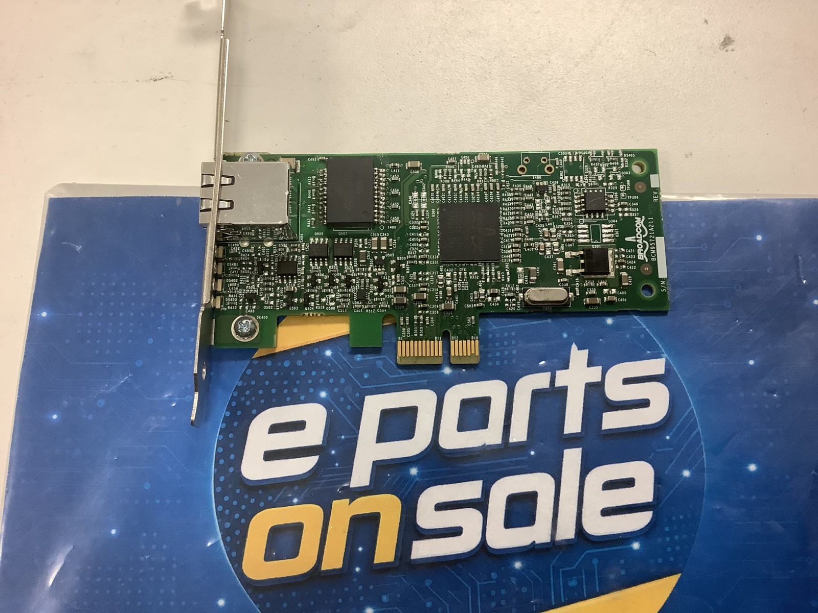 Broadcom BCM95721A211 1-Port Gigabit Ethernet PCIe Network Adapter Card L-V4D