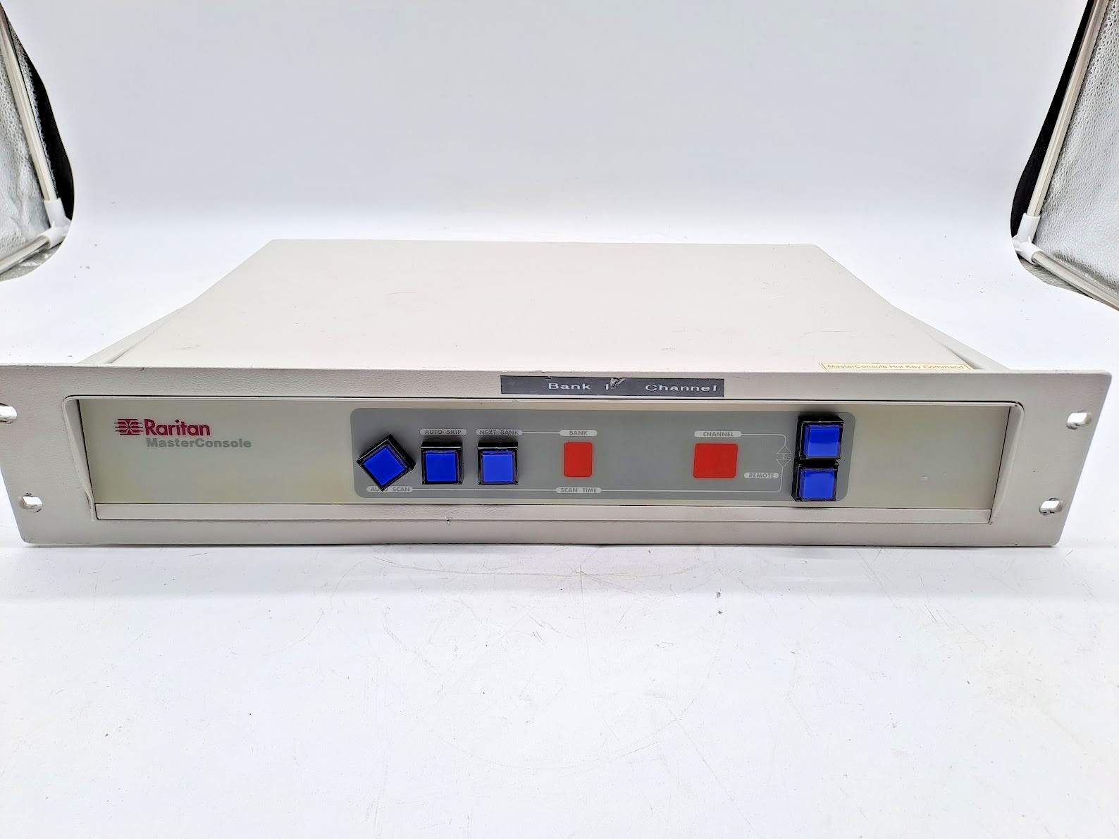 Raritan MCP8 Master Console 8-Port KVM Switch