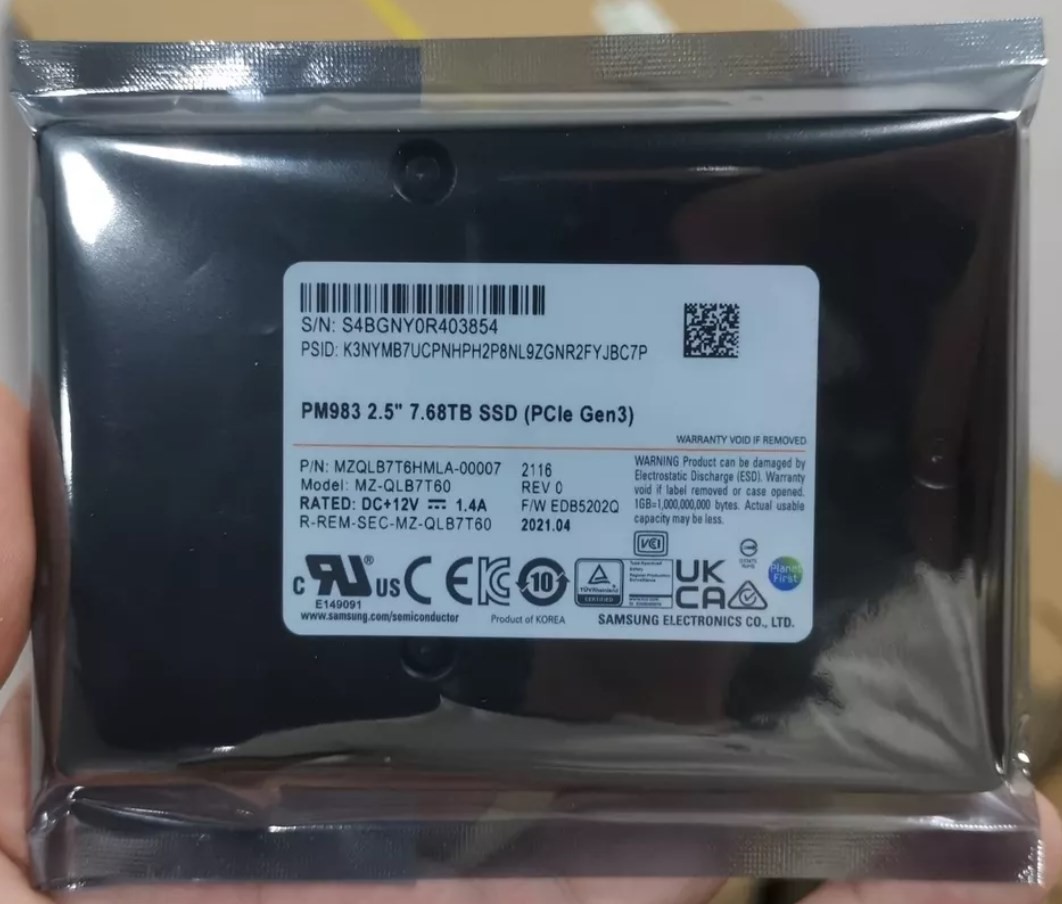 Samsung PM983 7.68TB SSD 2.5" PCIe 3.0 NVME MZ-QLB7T60 MZQLB7T6HMLA-00007