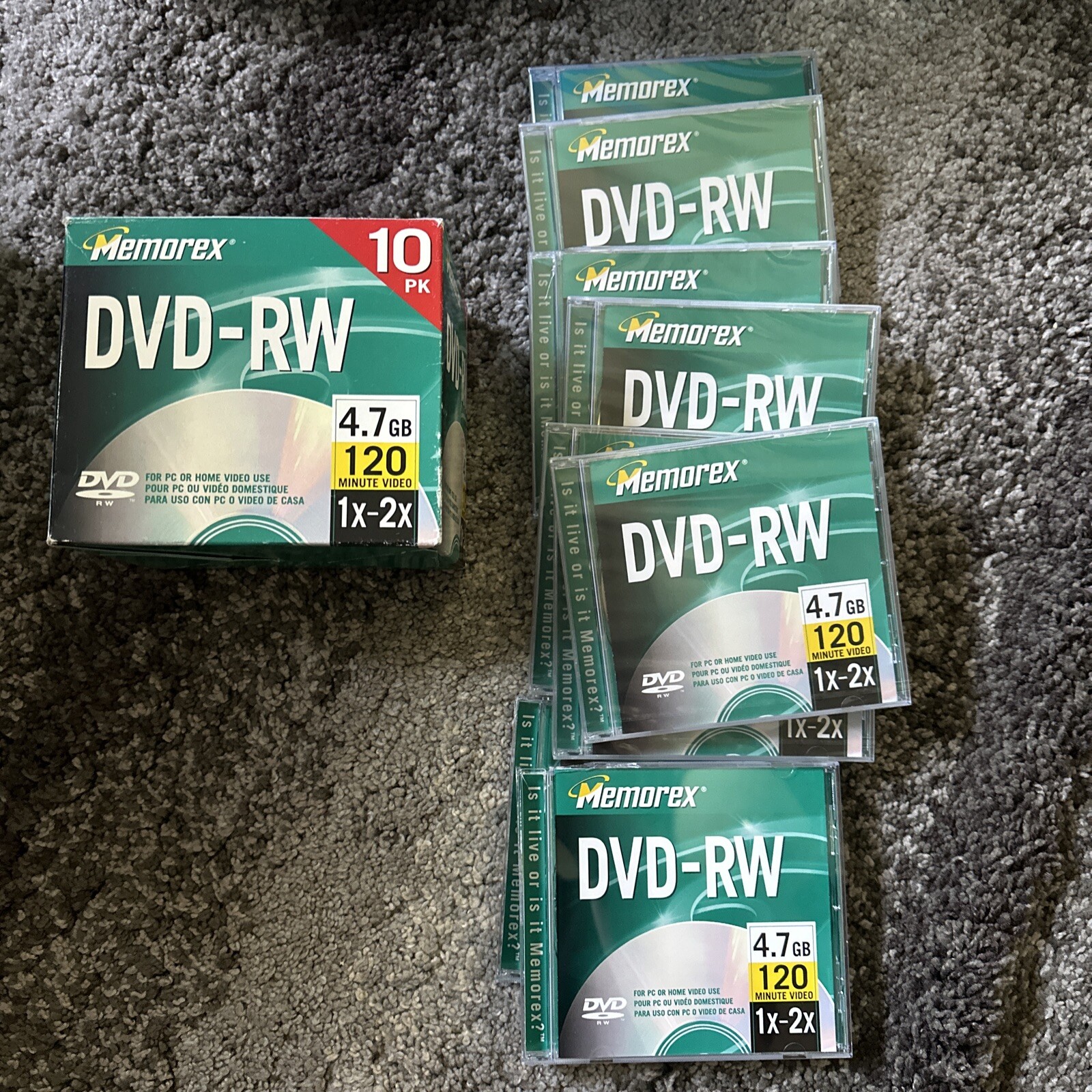 MEMOREX PACK OF 9 DVD-RW WITH CASES  2X 4.7GB 120 MIN  NEW cases Cracked See