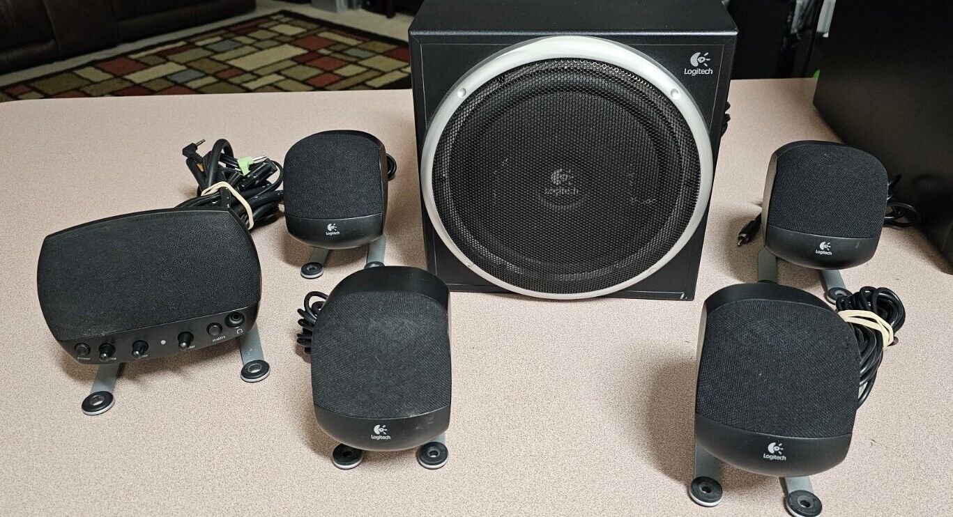 Logitech Z-640 S-0073A Subwoofer 5.1 Speaker System W/ 5 Logitech Speakers