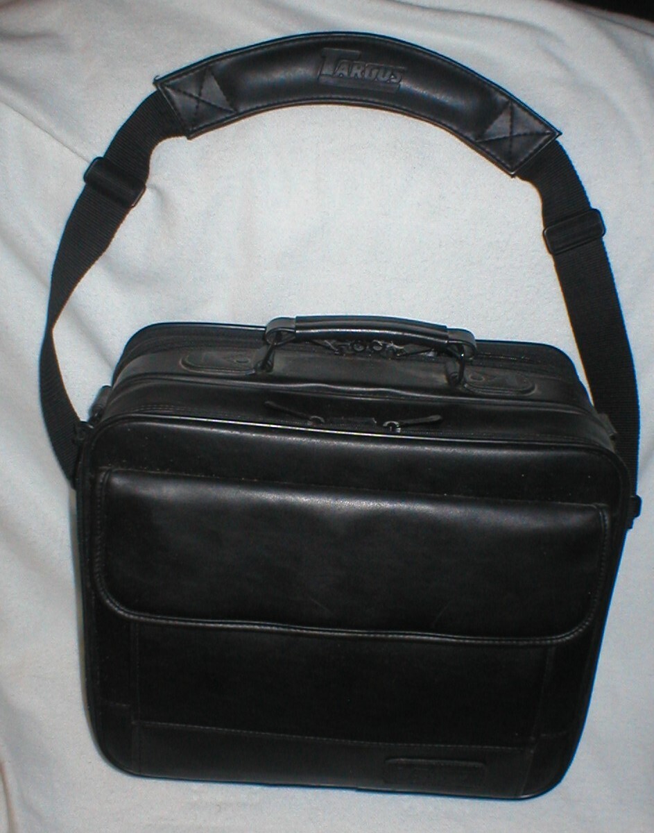 TARGUS LAPTOP CARRY BAG CUN1/OCU2 FOR 12" LAPTOPS VINTAGE SOLD AS IS