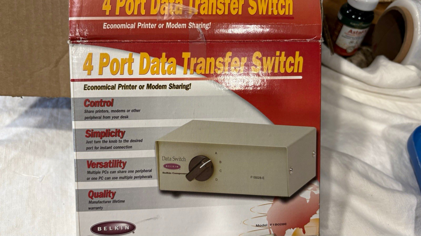 Belkin F1B028-E 4-Port Data Transfer Switch, Parallel (IEEE 1284) Standalone