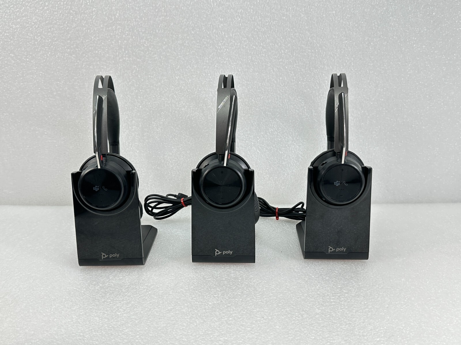 LOT OF 3 Poly Plantronics Voyager Focus 2 UC with Stand (Bluetooth) Focus2 🚚