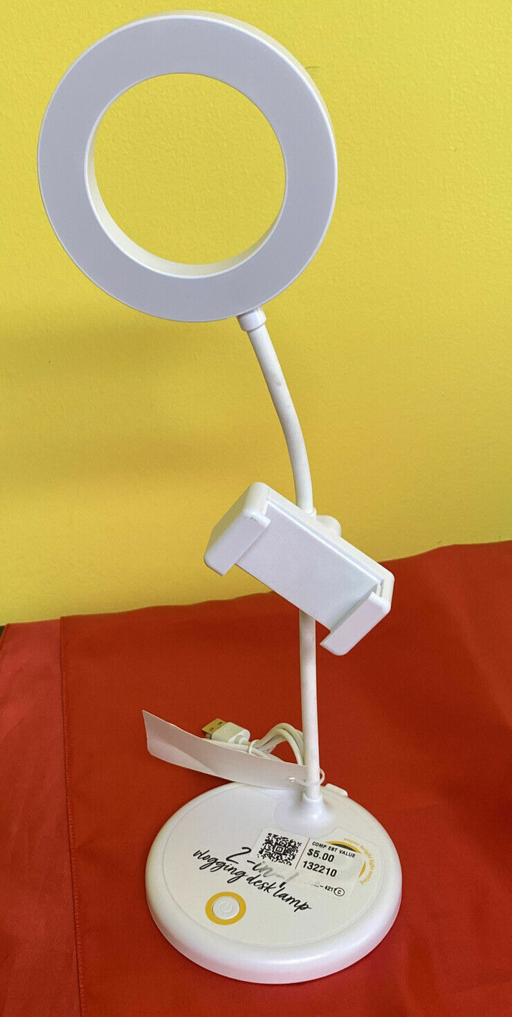 Vivitar – 2-in-1 Vlogging Desk Lamp, Light + Phone Holder, USB powered W On/Off 