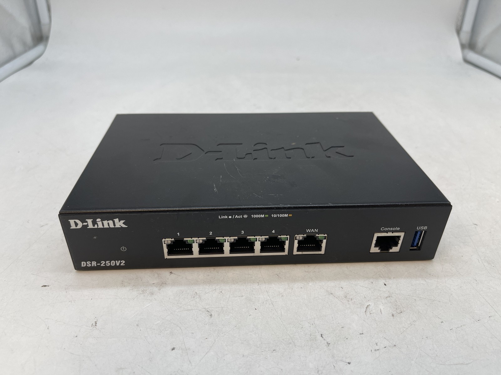 D-Link DSR-250V2 Unified Services Router/VPN Gateway (NO POWER SUPPLY) -Free S/H