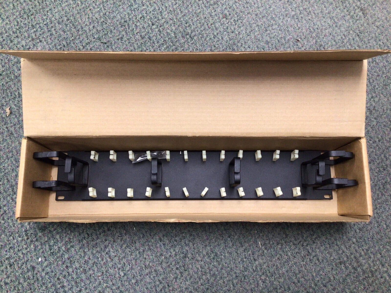 ICC ICC-ICCMSCMP42 PANEL, CABLE MANAGEMENT CLIP, 2 RMS FOR 19" STANDARD RACKS
