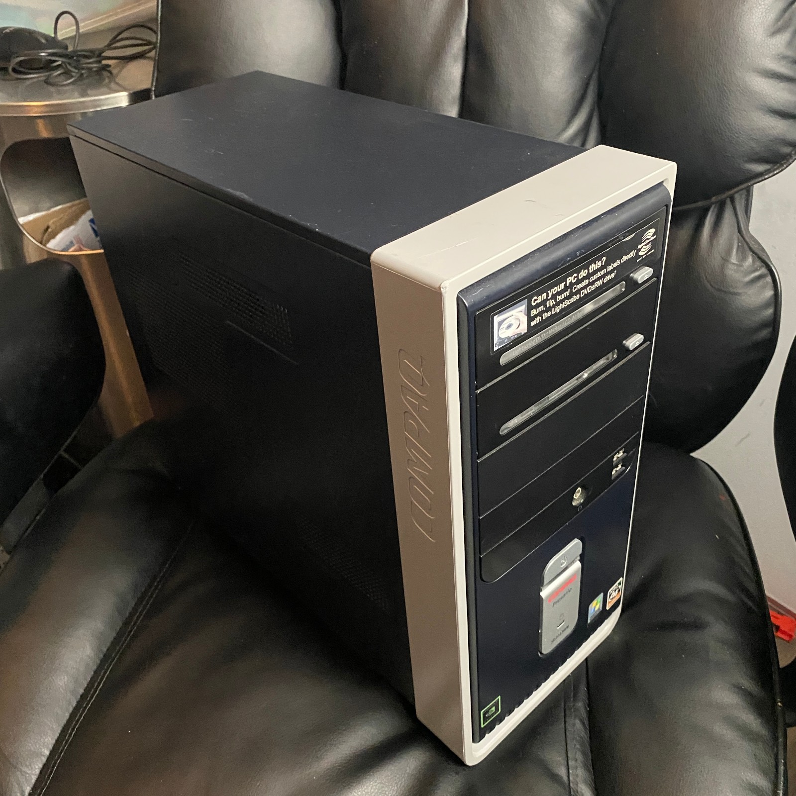 Vtg Compaq Presario SR2013WM No HDD Computer Tower PC Windows XP Powers On As Is