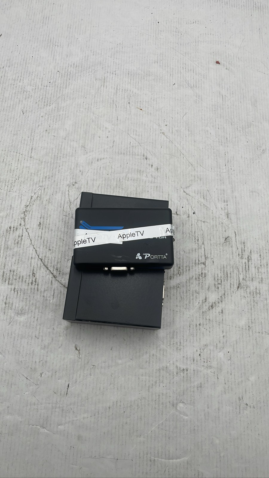 Tripp Lite B114-002-R 2-Port VGA Splitter with Portta VGA Adapter
