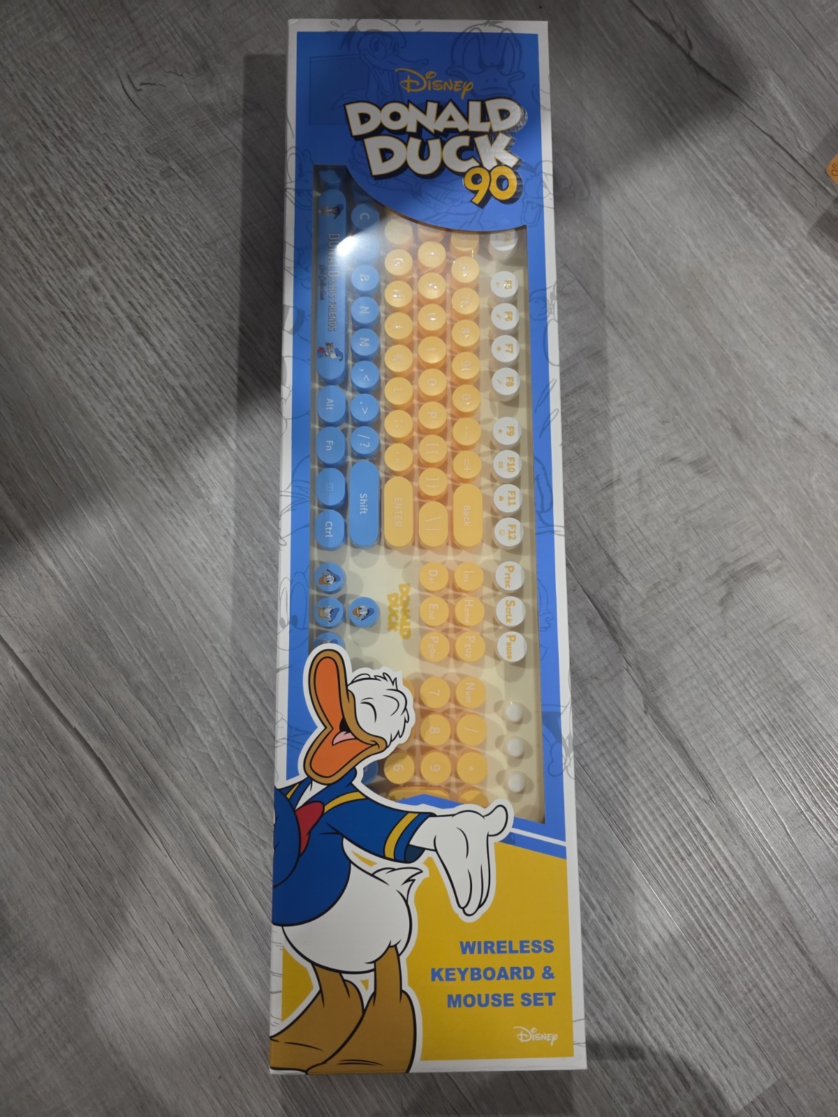 Disney Donald Duck 90 Wireless Keyboard & Mouse Set